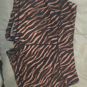 Athletic Tiger-Stripe Workout Shorts - Black & Rust